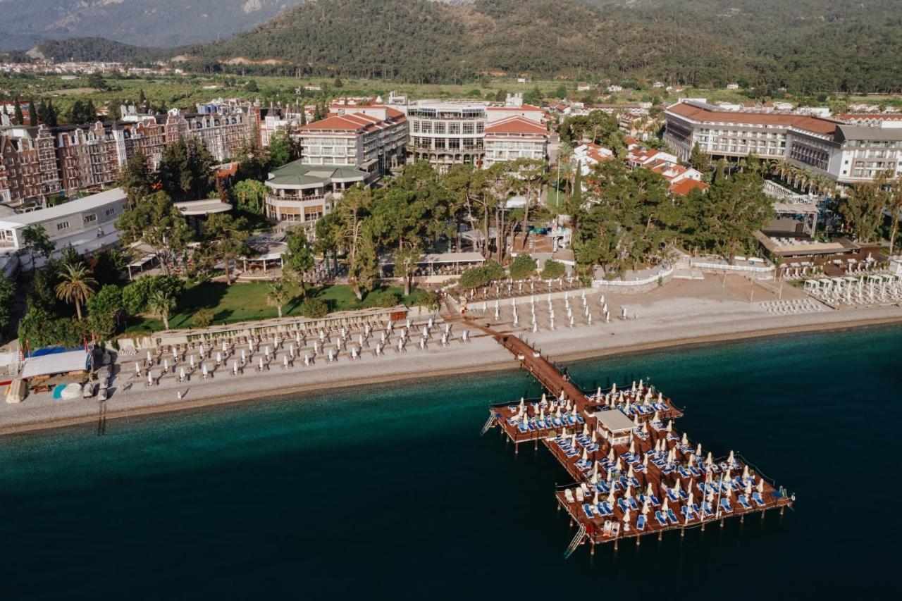 Akra Kemer Luaran gambar