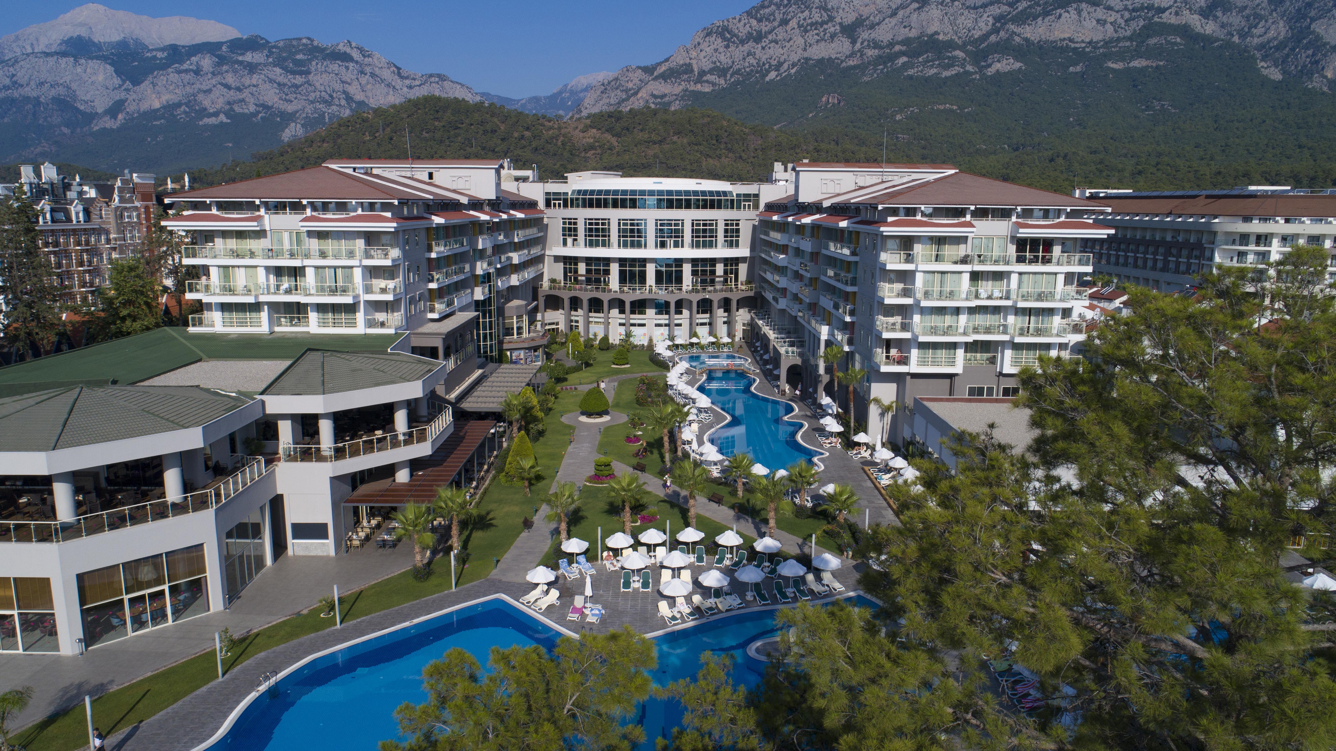 Akra Kemer Luaran gambar